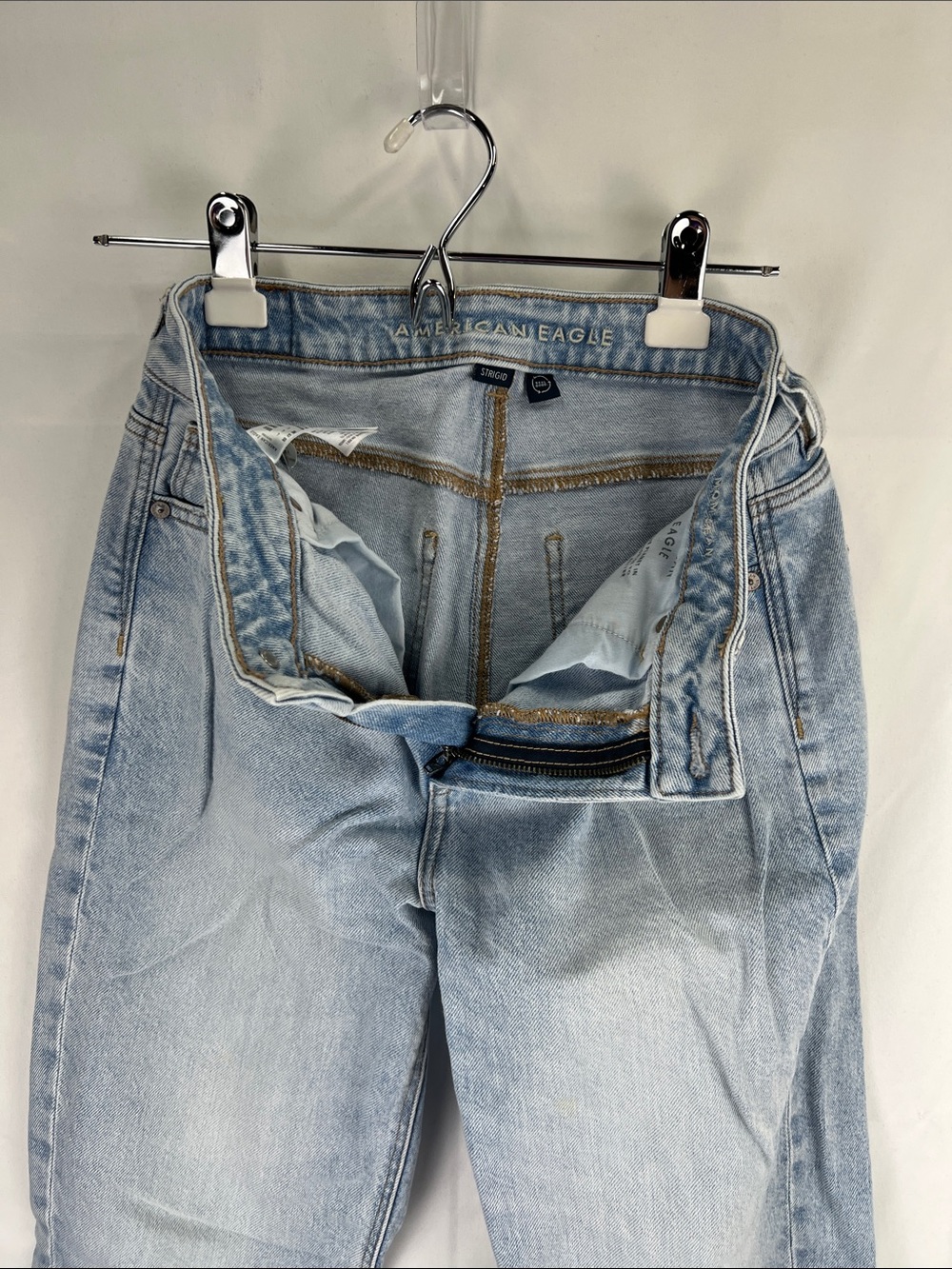 American Eagle - Women’s Jeans - Size 4 - Mom Jean - Light blue - Picture 6 of 11